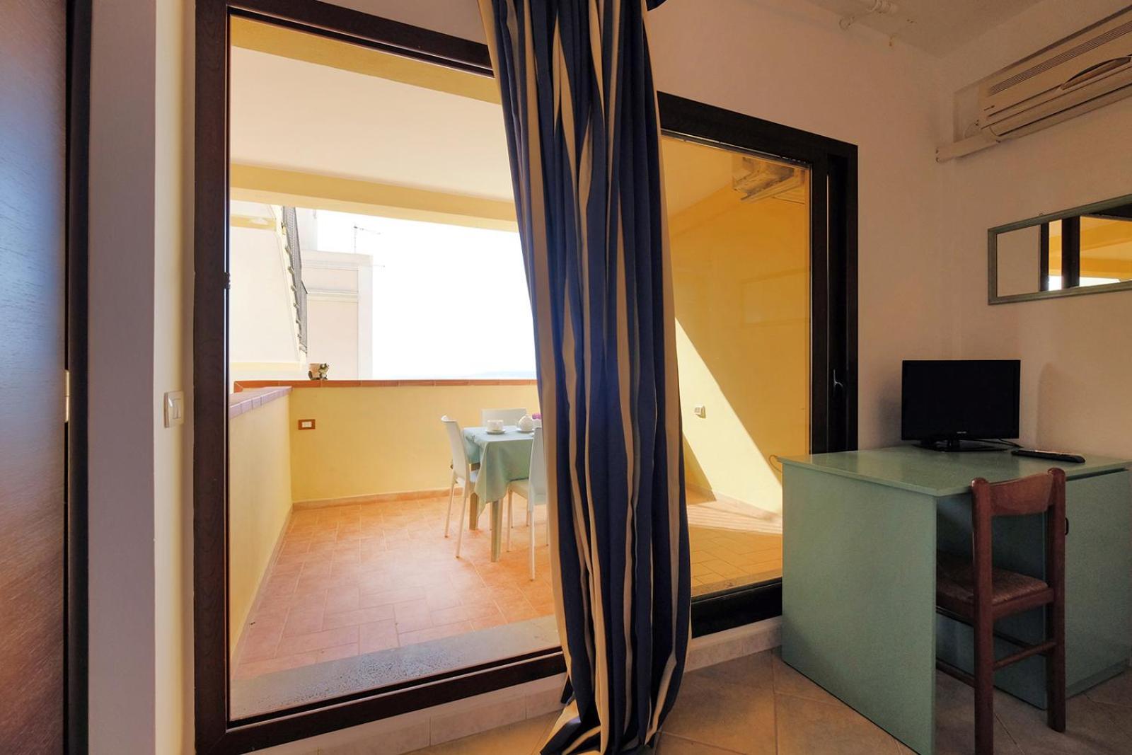 Su Nuraghe Hotel SantʼAnna Arresi Exterior foto