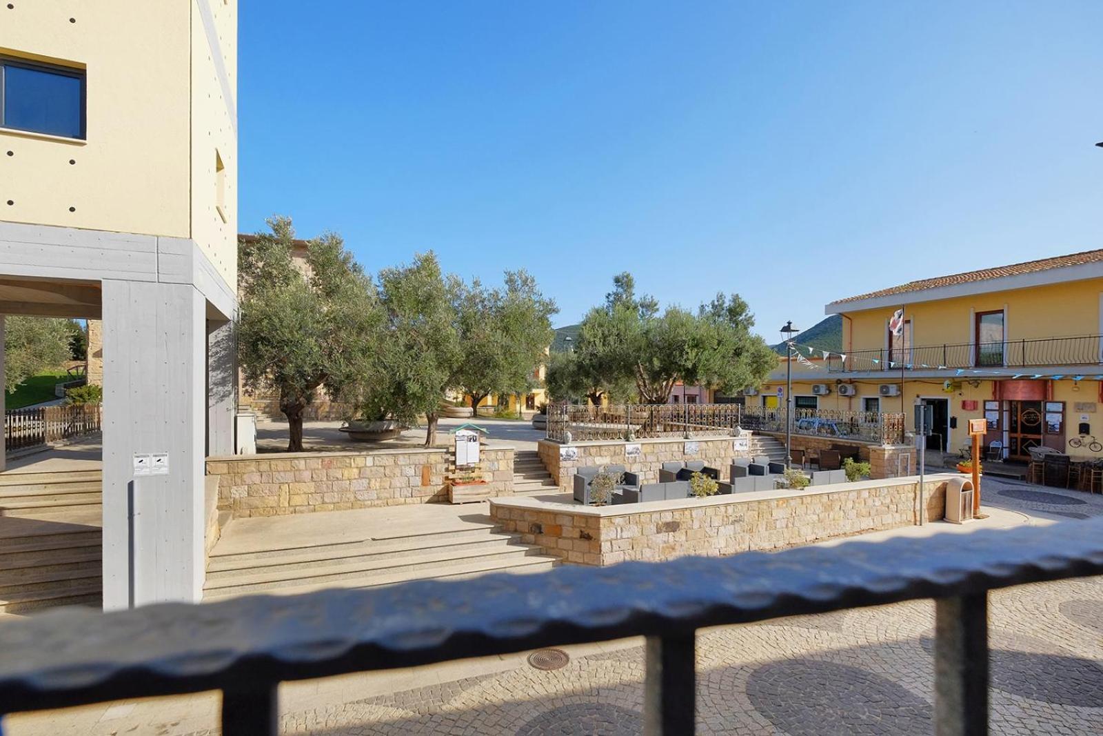 Su Nuraghe Hotel SantʼAnna Arresi Exterior foto