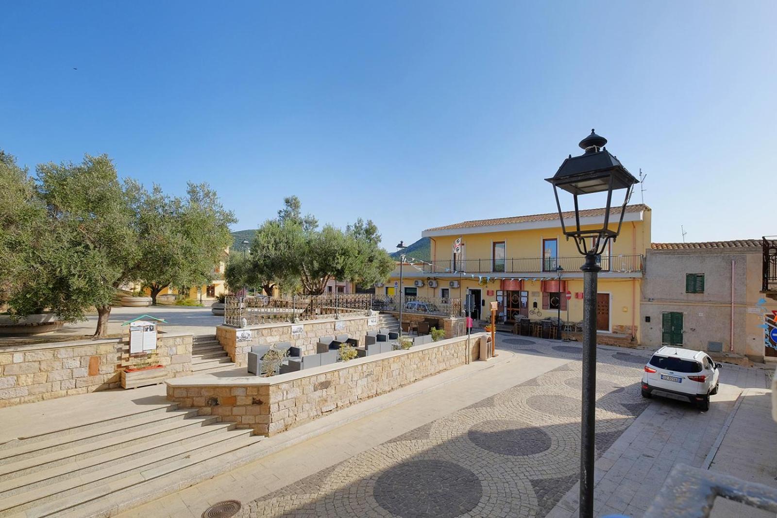 Su Nuraghe Hotel SantʼAnna Arresi Exterior foto