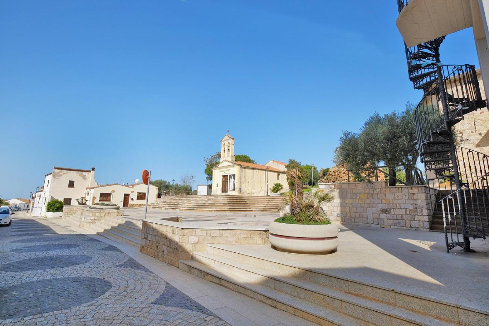 Su Nuraghe Hotel SantʼAnna Arresi Exterior foto